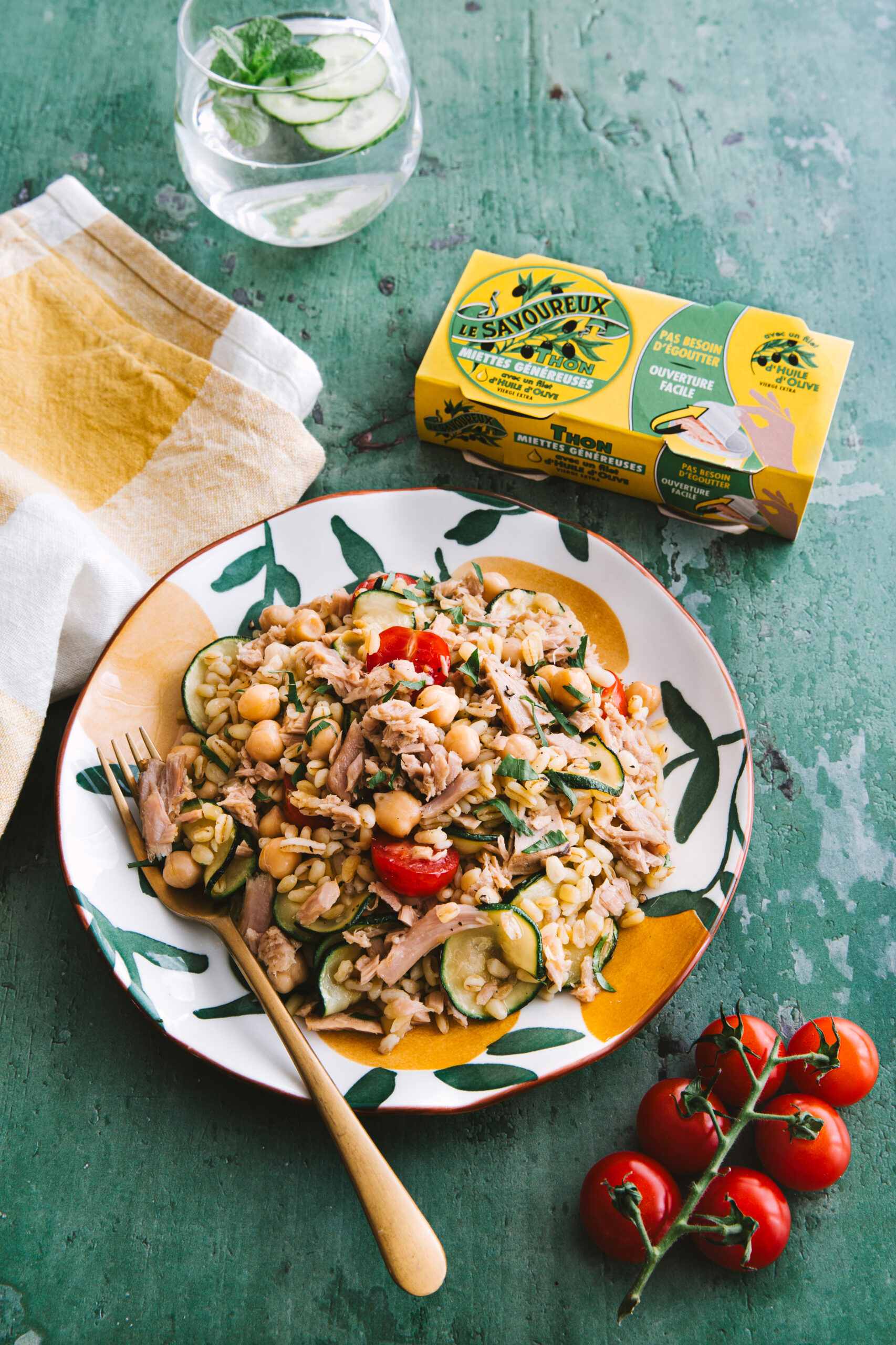 Salade de miettes de thon, Ebly® aux pois chiches et courgettes